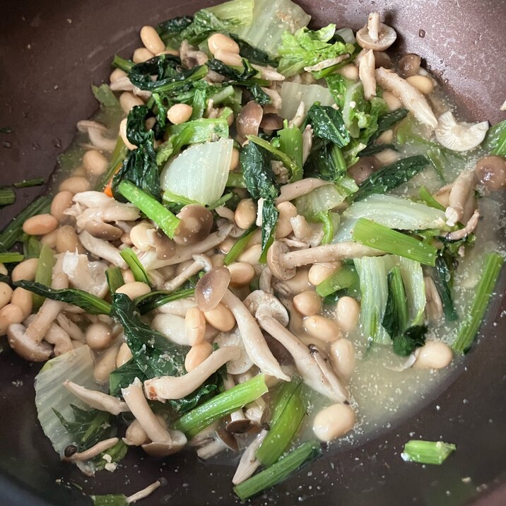 春菊としめじと豆の味噌炒め